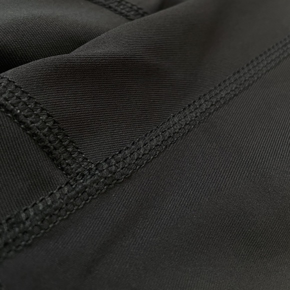 LULULEMON Run Inspire Crop II - Luxtreme + Mesh - Picture 9 of 16